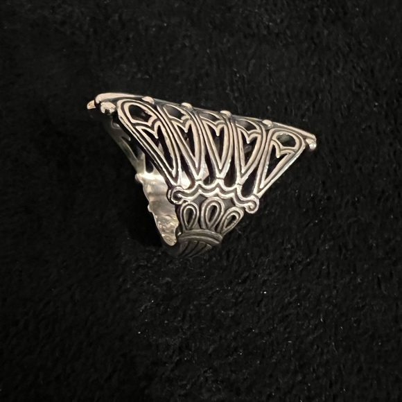 James Avery Retired Tracery Fan Ring - Picture 3 of 4